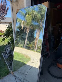 Sliding mirror doors