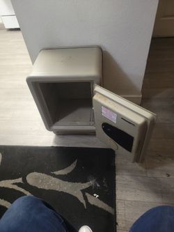 SENTRY RETAIL SAFE(LATE80'sEarly90's)
