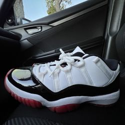 Air Jordan 11 Retro Low Size 10/5 