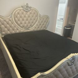 California King Bed   Headboard And Frame 