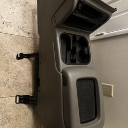 99-06 Center Console 