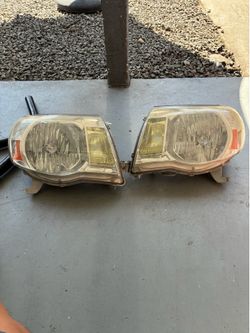Headlights Tacoma