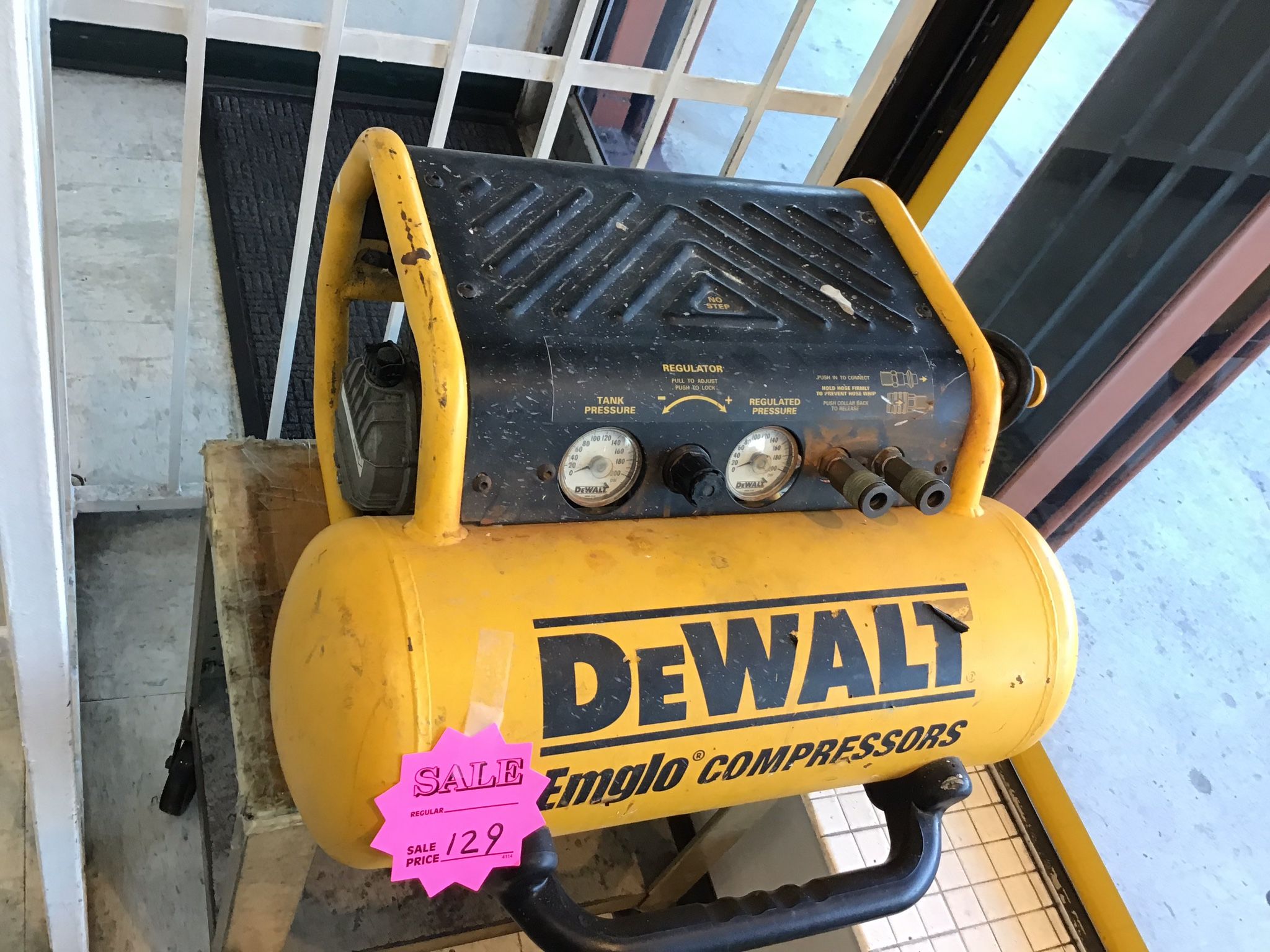 Dewalt Compressor -$129(Rj Cash Pawnshop II 4522 Nw 183rd St)