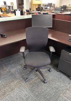 Teknion Office Chair / Task Chair