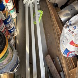 Cargo van roof ladder rack