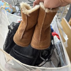 Toddler Uggs Australia Size M