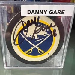 Buffalo Sabres Danny Gare signed Hockey Puck 
