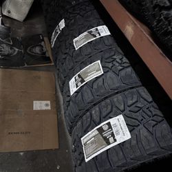 33x12.50x24 R/T