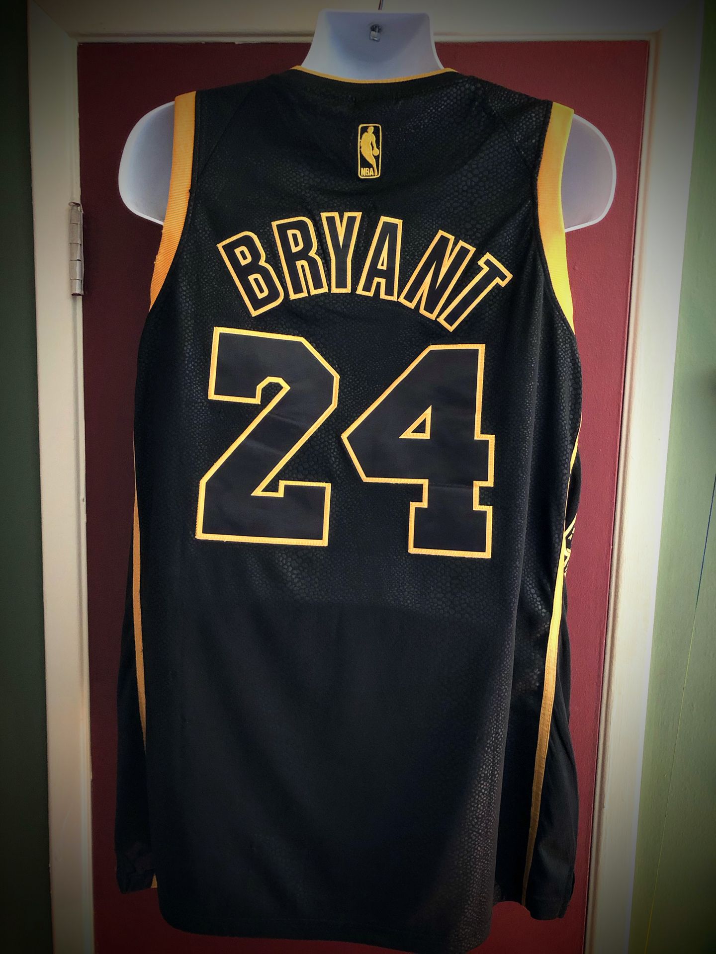 Los Angeles Lakers #24 Kobe Bryant commemorative Jersey w/ career 