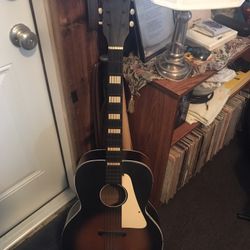 Vintage Acoustic Guitar 