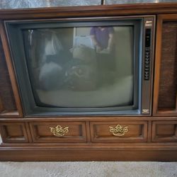 Vintage 1989 Zenith TV
