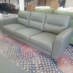 New Top Grain Genuine Leather Couch / Free Delivery 