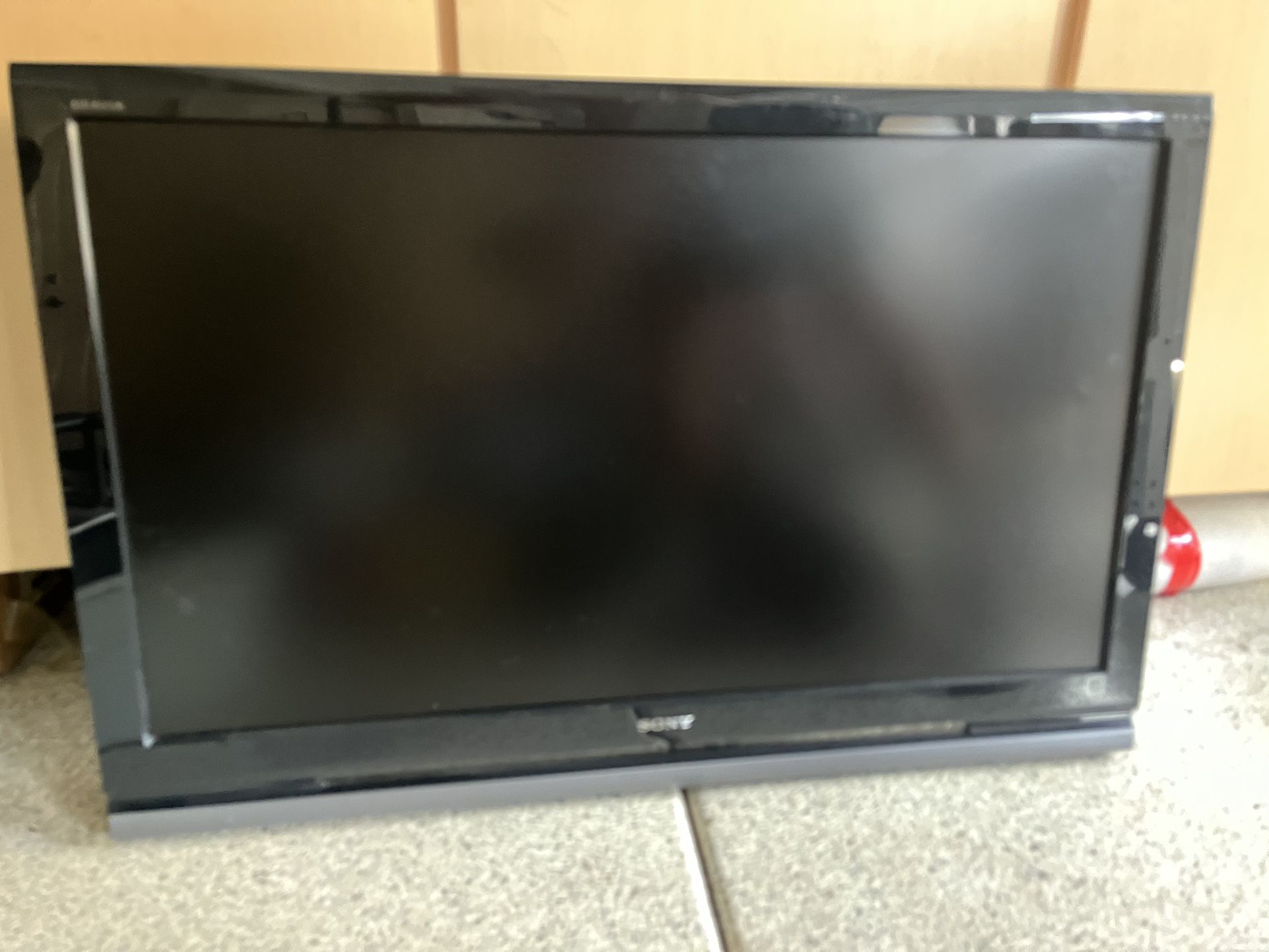 Sony Bravia KDL-40S4100 42" 1080p HD LCD TV
