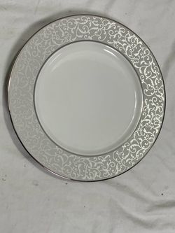 Mikasa L3438 Parchment Fine China Dinnerware – 50 Pieces