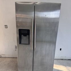 Samsung Fridge - Refrigerator 