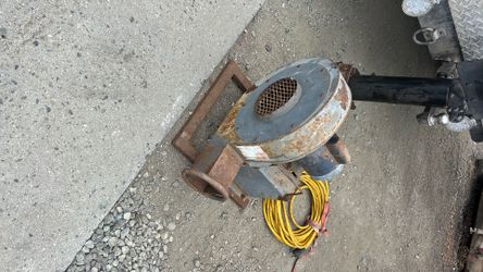 Trampoline blower/inflator