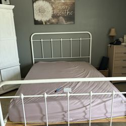 White  Full Mental Bed Headboard And Frame 