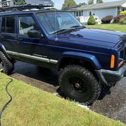 2001 Jeep Cherokee XJ Sport 4D