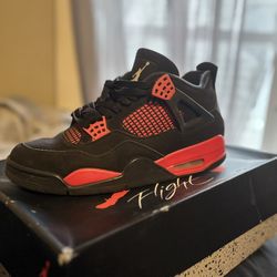 Jordan 4 red thunder 
