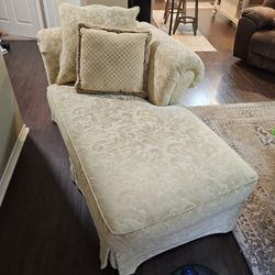 Chaise Lounge
