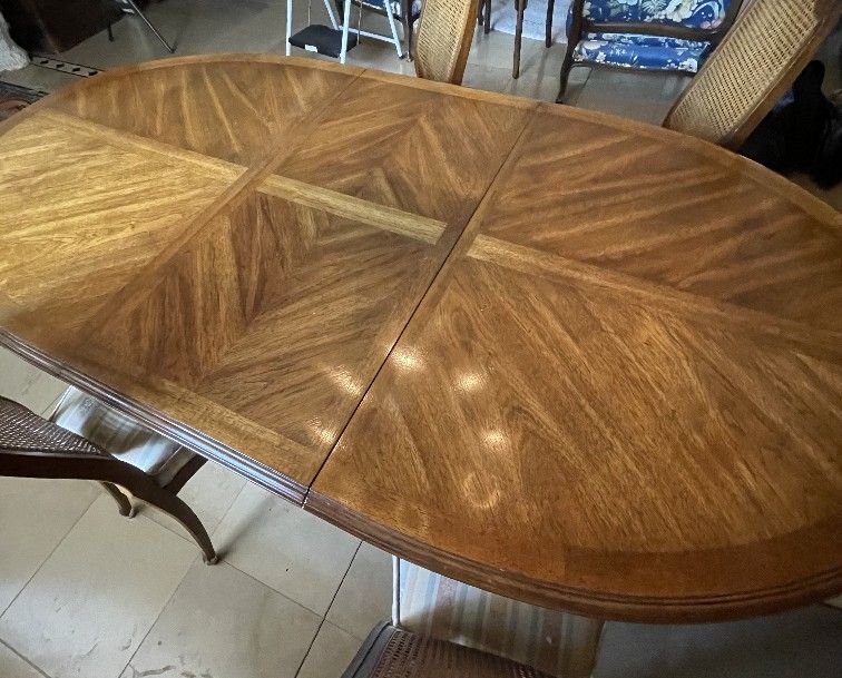 DINING ROOM TABLE