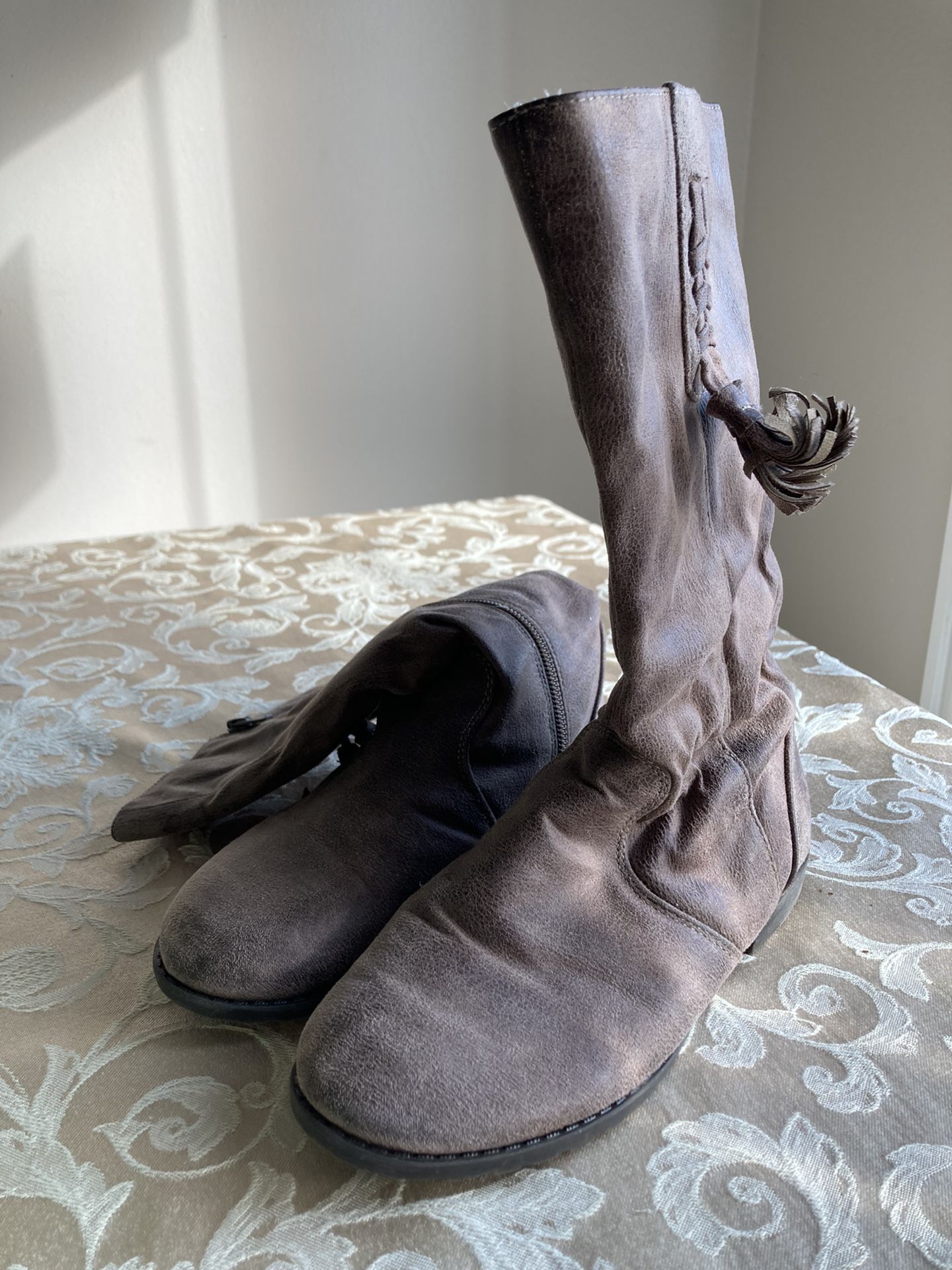 Brown Girls Boots Size 13