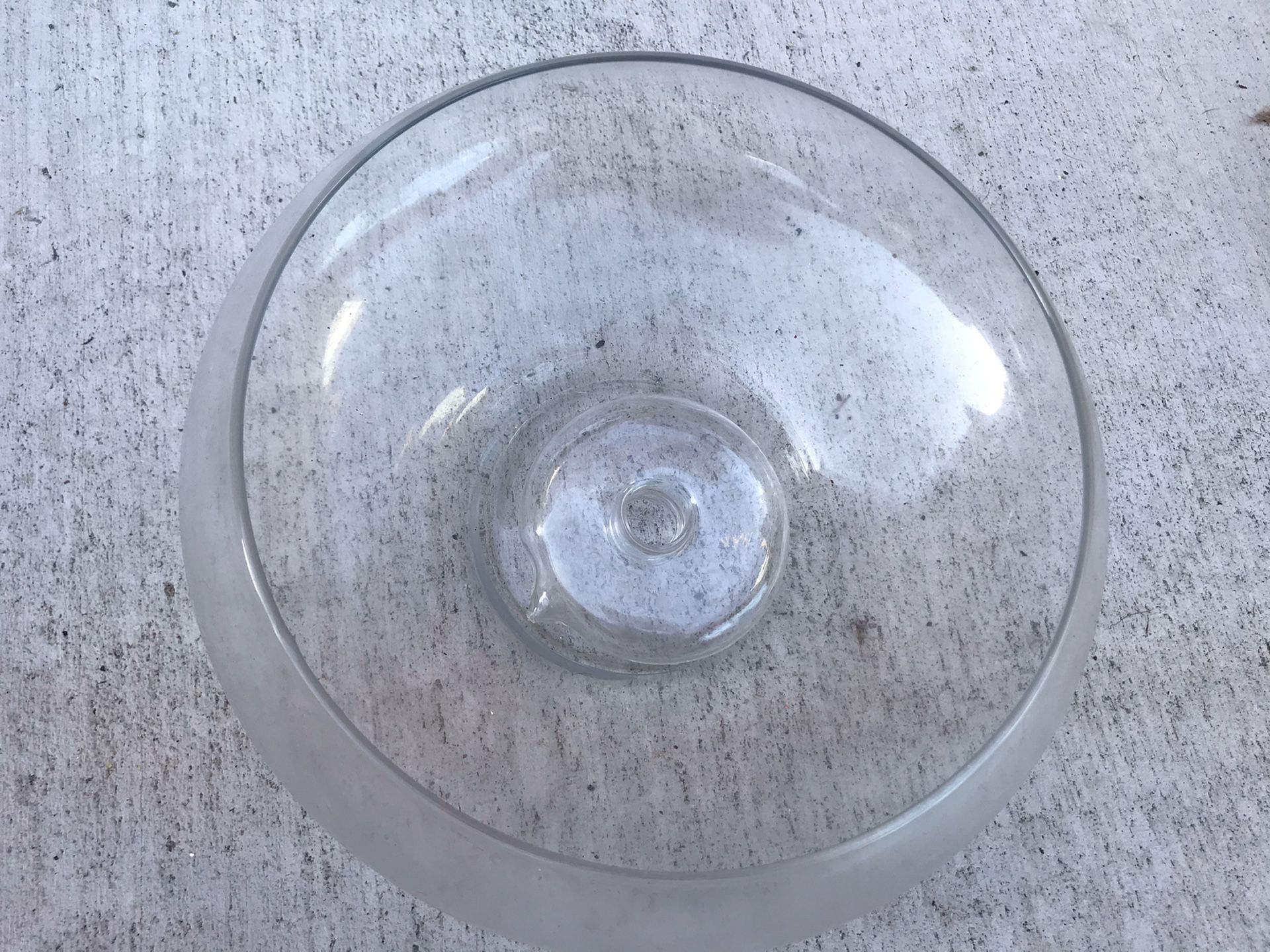 Glass bowl for floating flowers