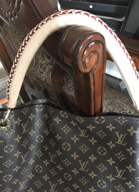 Louis Vuitton saleya MM Damier azur shoulder bag white for Sale in Katy, TX  - OfferUp