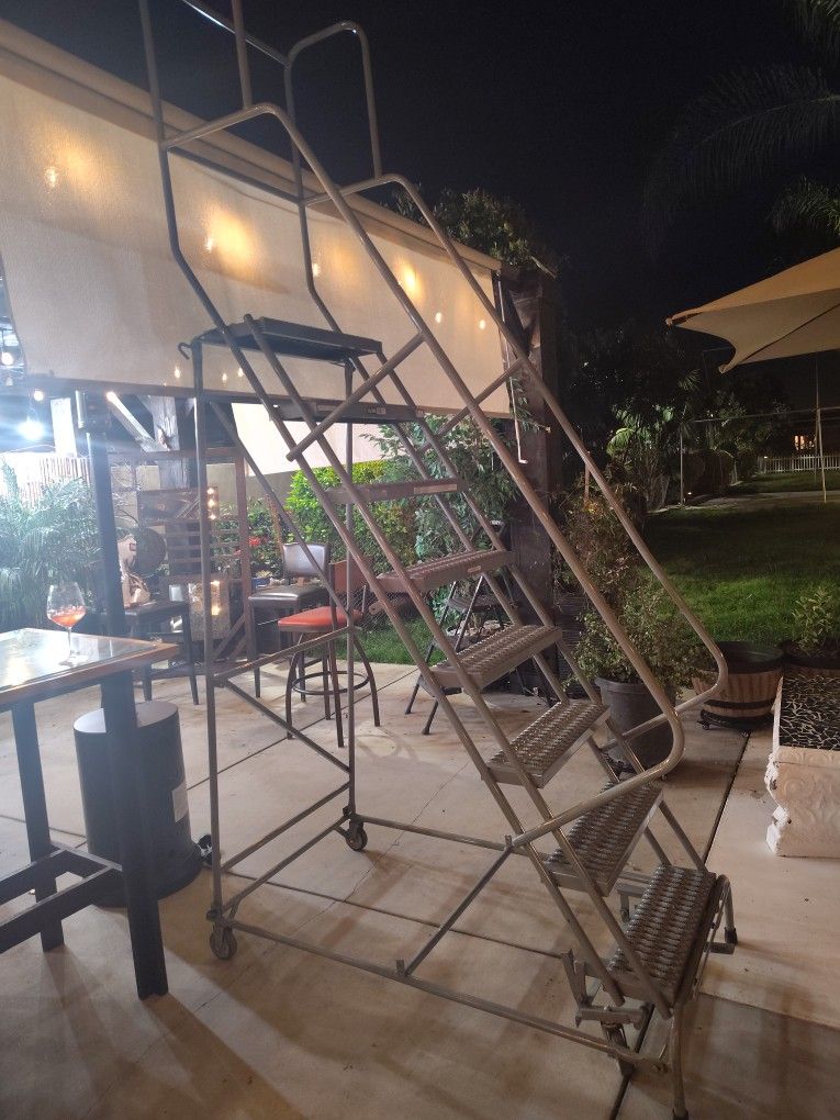 ULINE Steel Spring-Loaded Rolling Ladder: 450 lb Capacity