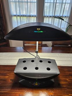 AeroGarden 7 (Miracle-Gro) — Indoor Hydroponic Garden