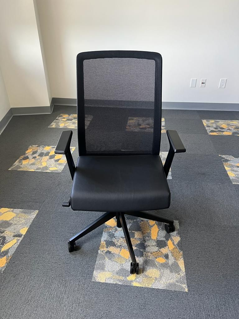 16 Office Chairs Never Used