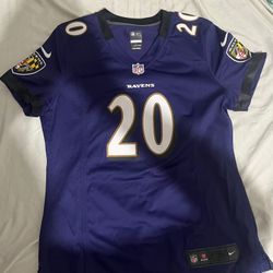 Woman’s Medium Ravens Jersey