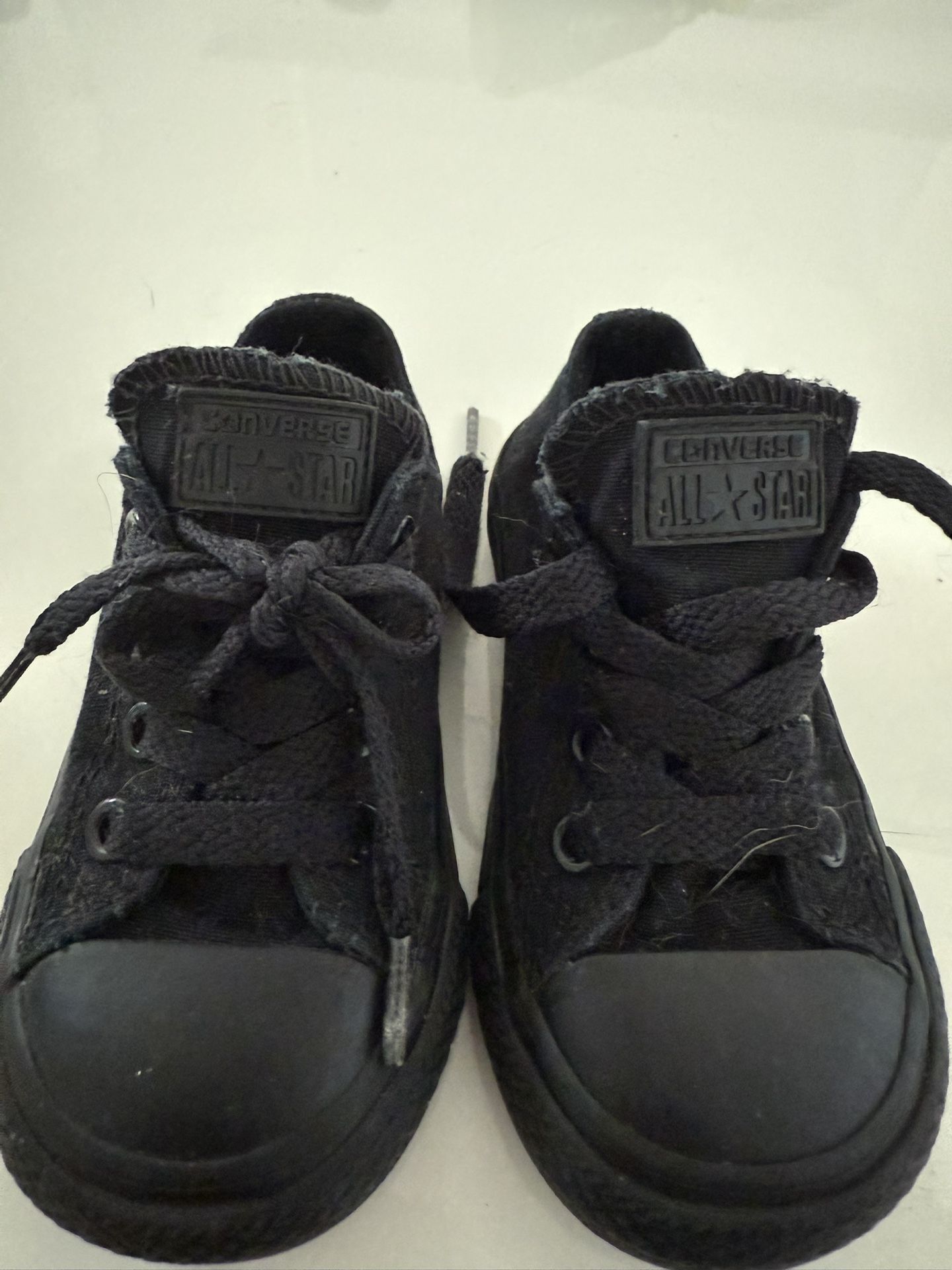 Toddler Converse Barely Worn In Great Condition Size 5
