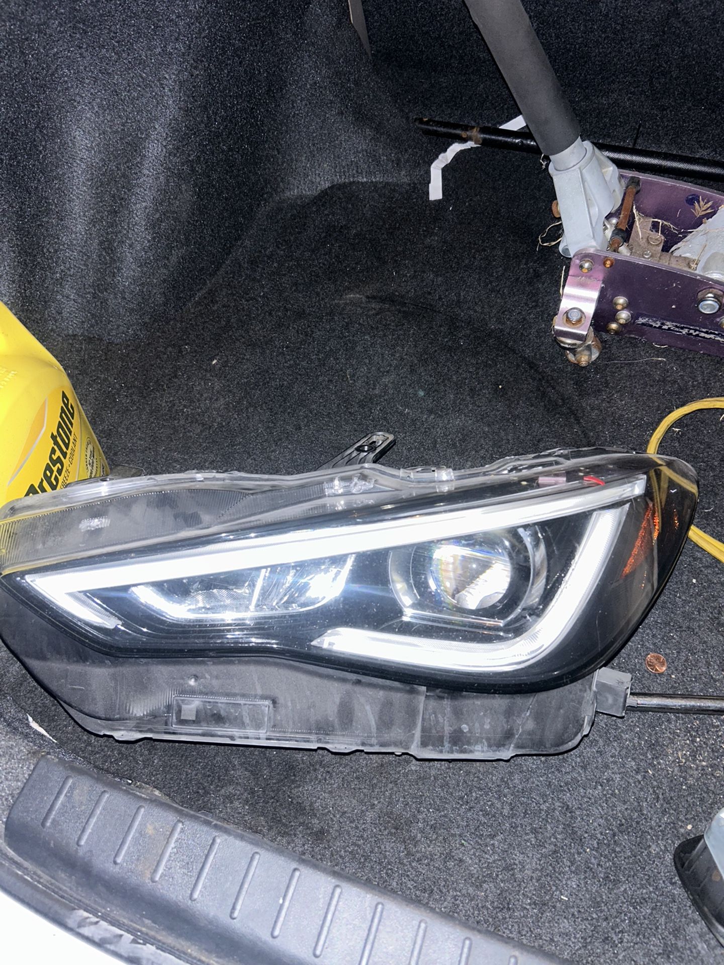 Infiniti Q60 Headlight 
