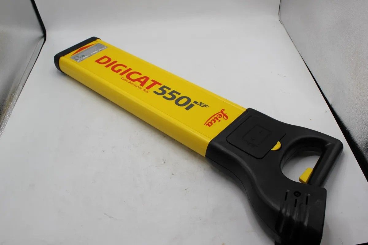 Leica Digicat 550i Xf Underground Cable Utility Locator Sewer Camera Sonde
