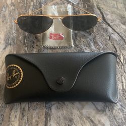 Ray-Ban Aviator Sunglasses 