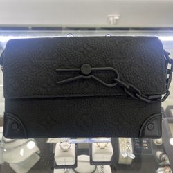 Louis Vuitton Hand bag With strap 