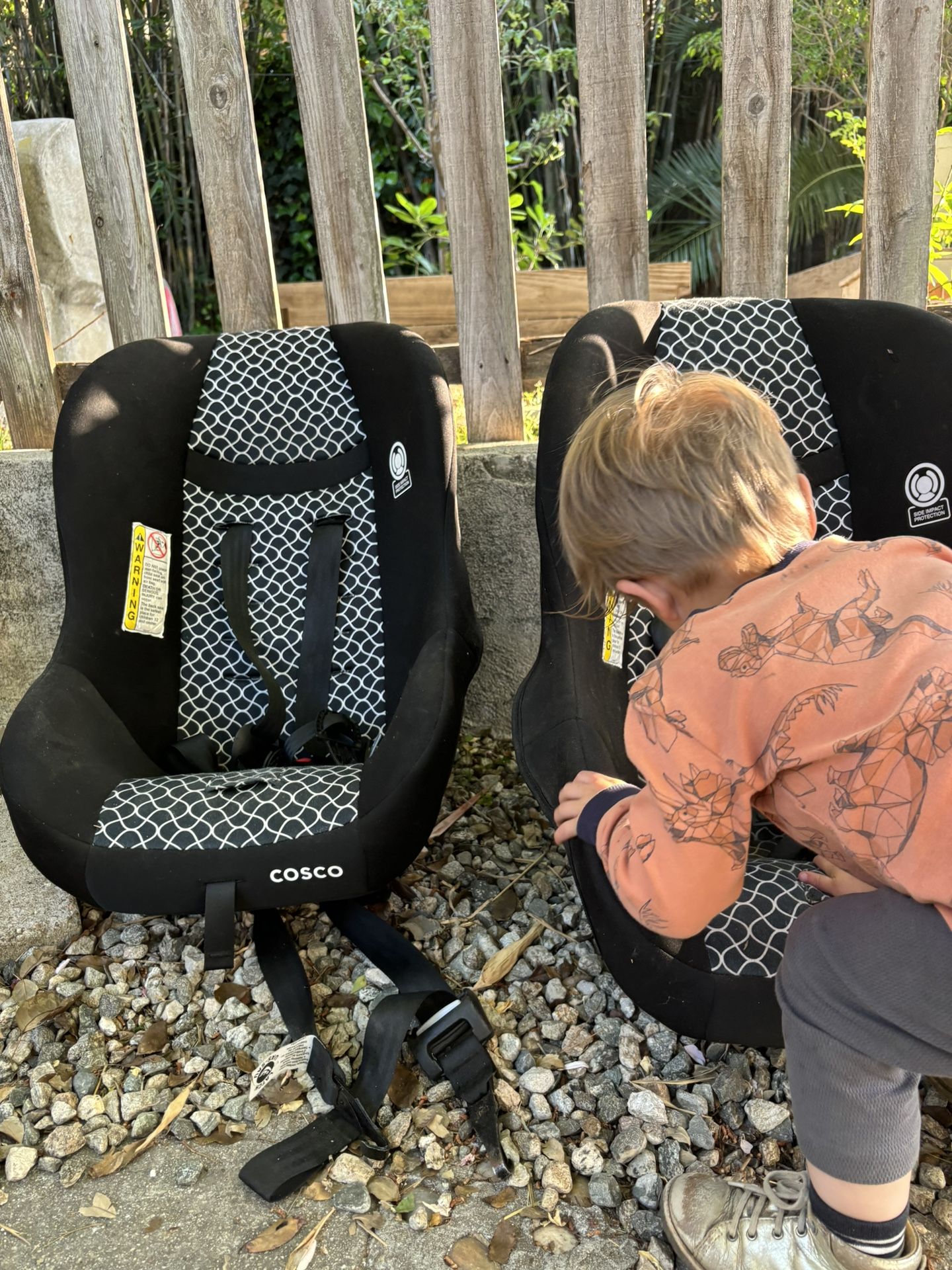 2 Forward Facing Car Seats 