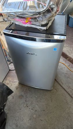 Mini fridge