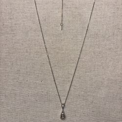 10k White Gold Diamond Pendant Necklace 
