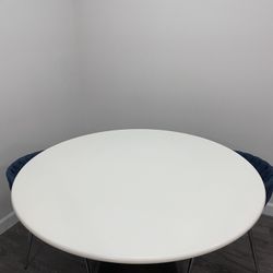 Dinning Table 