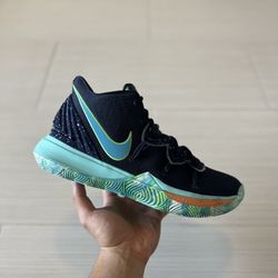 Nike Kyrie 5 UFO Size 11