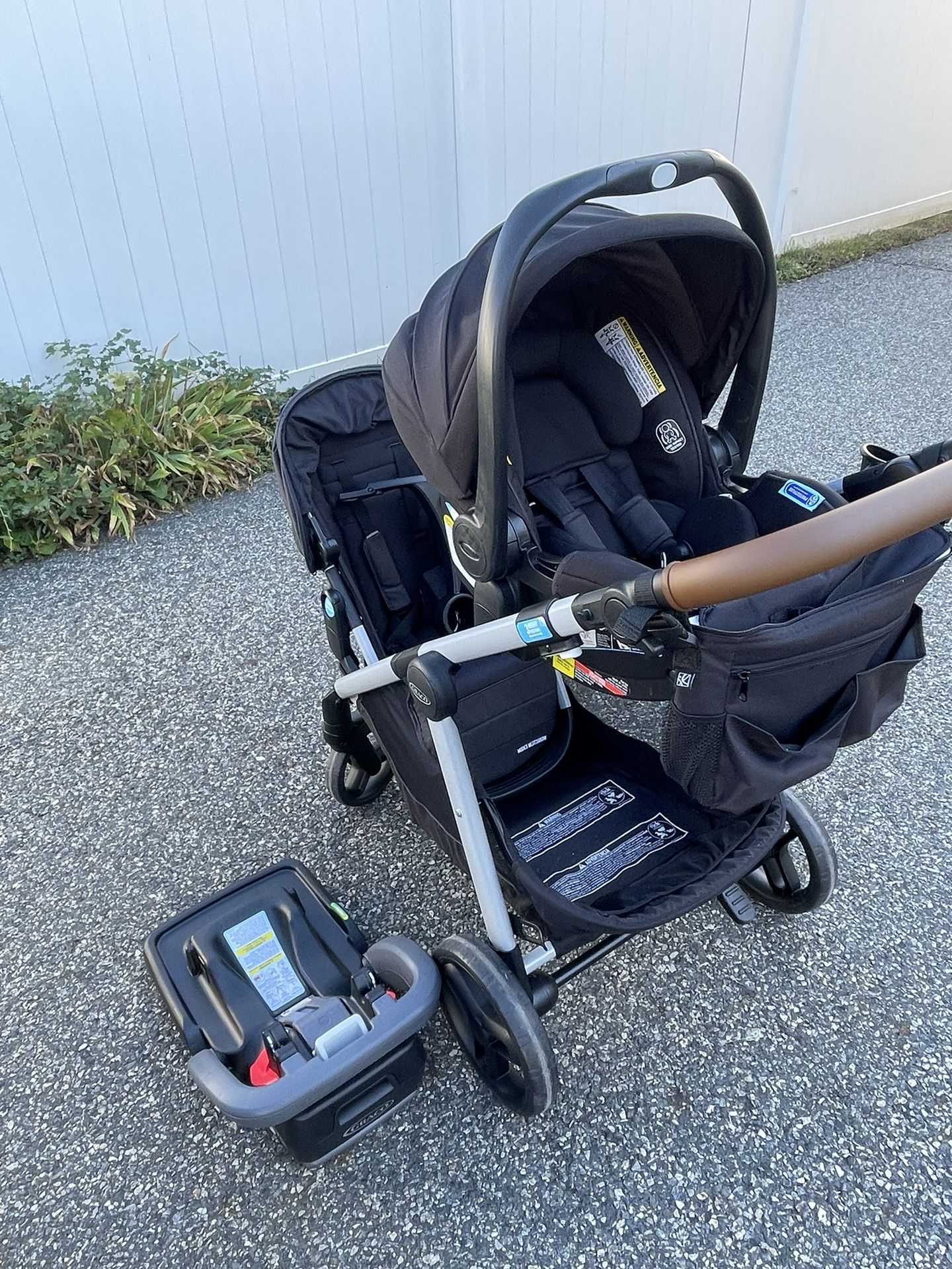 Graco Modes Nest2Grow DLX Travel System for Sale in Hackensack, NJ