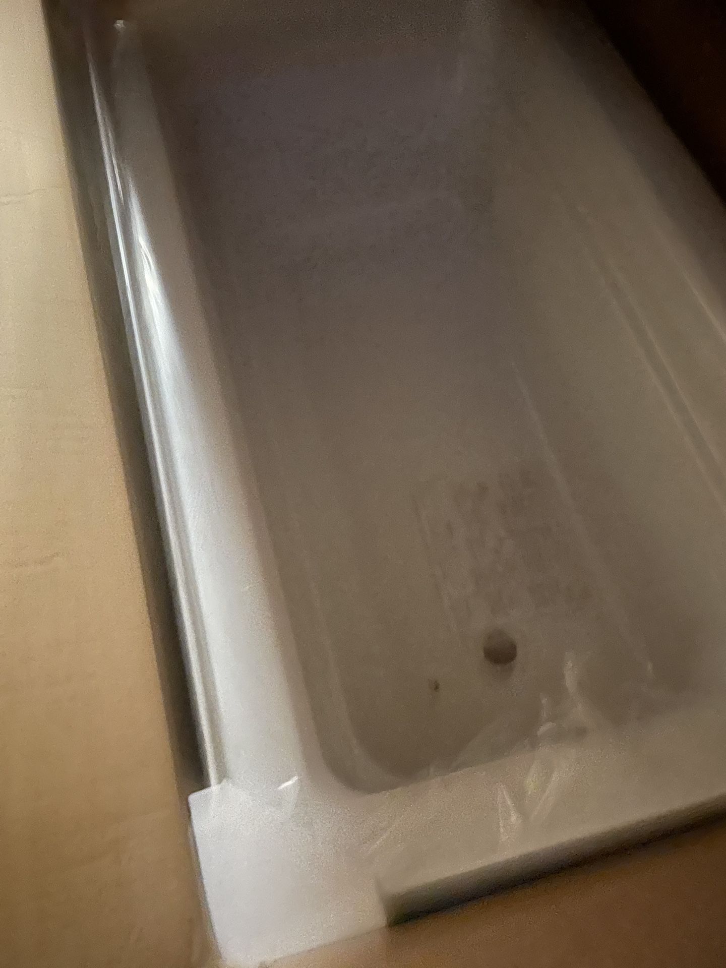 KOHLER Bathtub 60W X 32D X 19 H