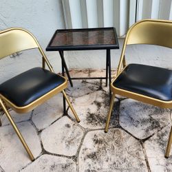 2 Vintage Folding Chairs & Small Table. 
