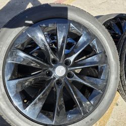 OEM 19" TESLA MODEL S Glossy Black Wheels & New PIRELLI Tires 