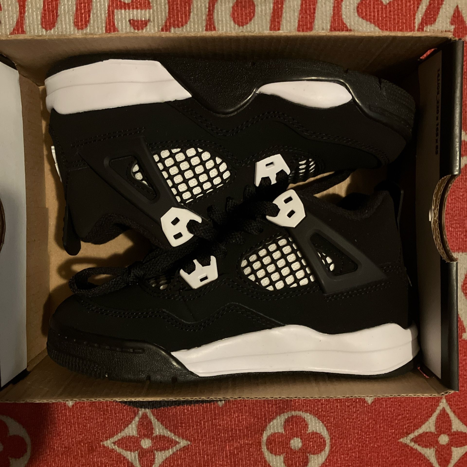 Jordan 4 White Thunder Size 11C
