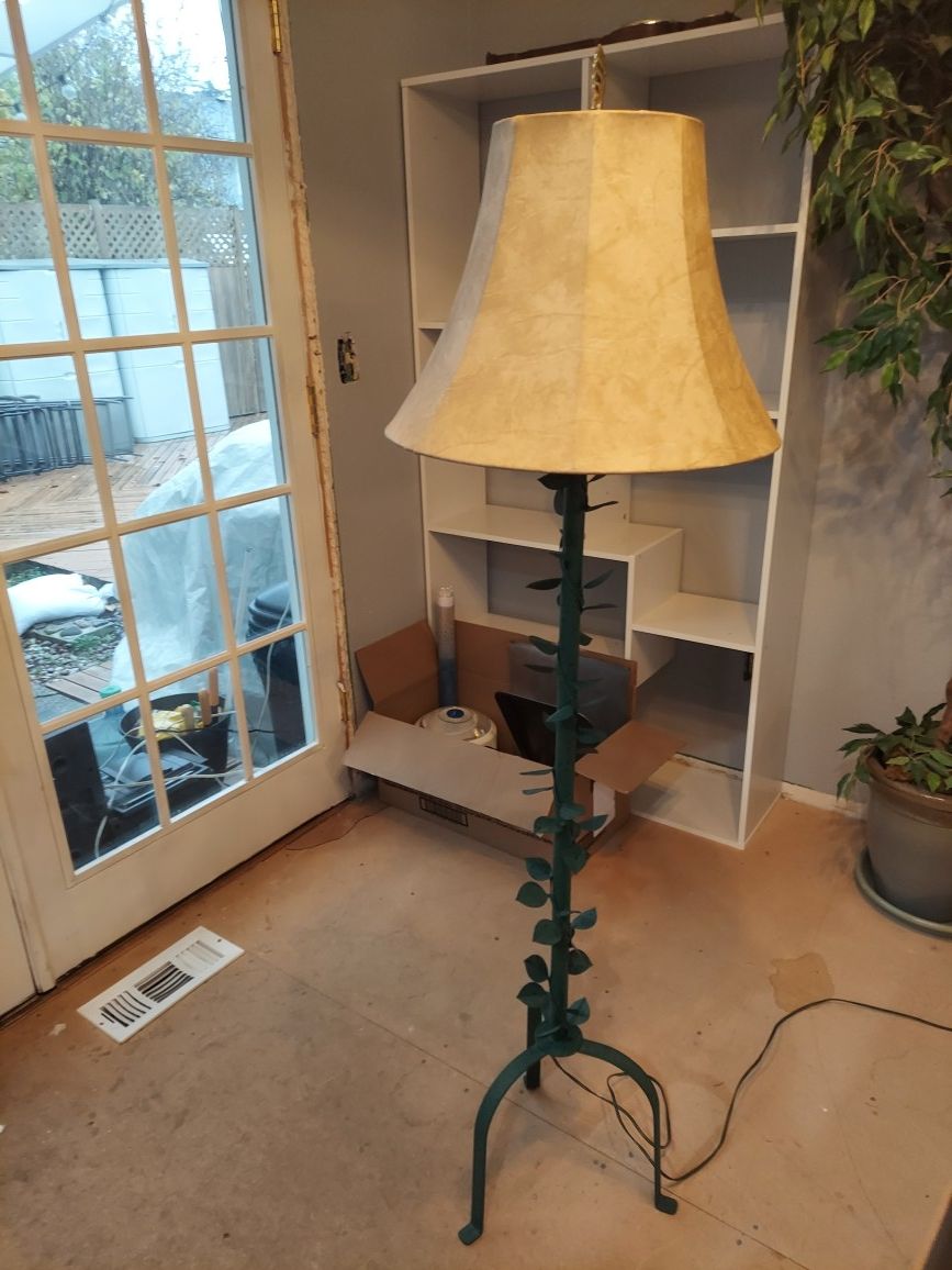 Ivy floor lamp