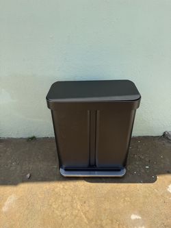 Simple Human Double Trash Can
