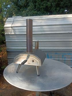 Ooni pizza oven